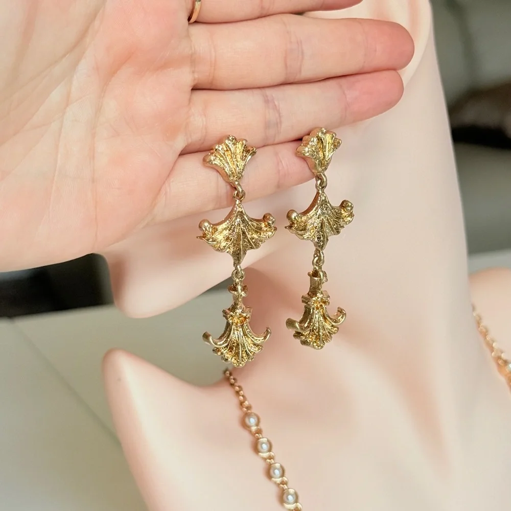Gold Ginkgo Drop Earrings - Elegant Women Jewelry
